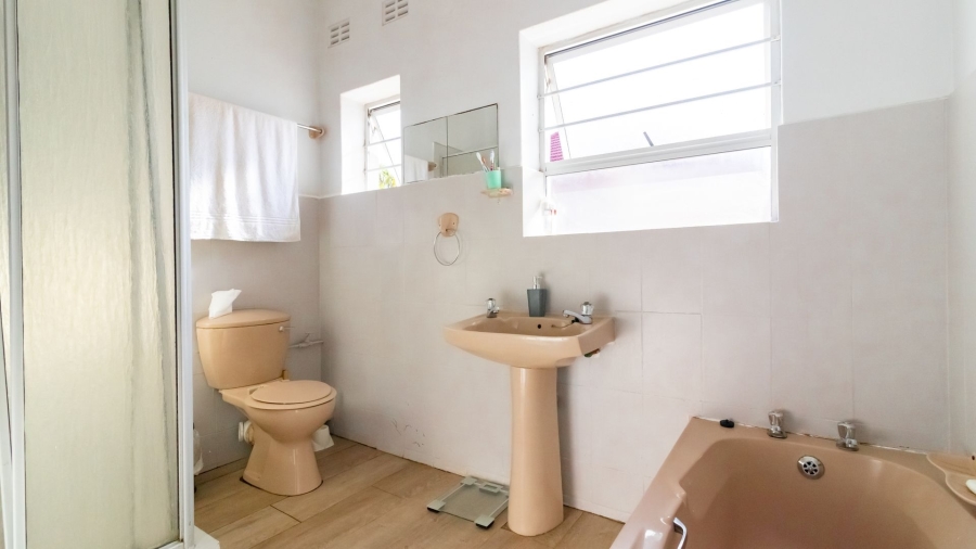 3 Bedroom Property for Sale in Nahoon Valley Park Eastern Cape